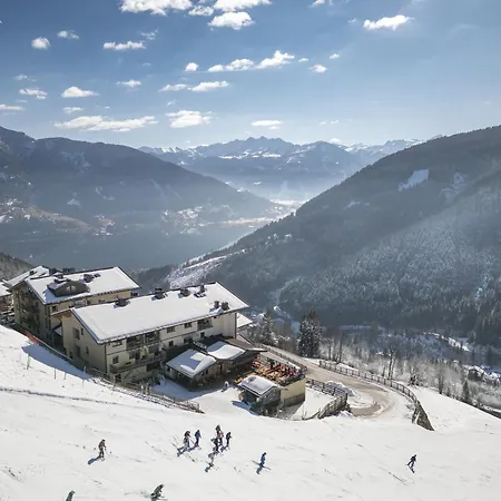 Jaga-alm ホテル 3*